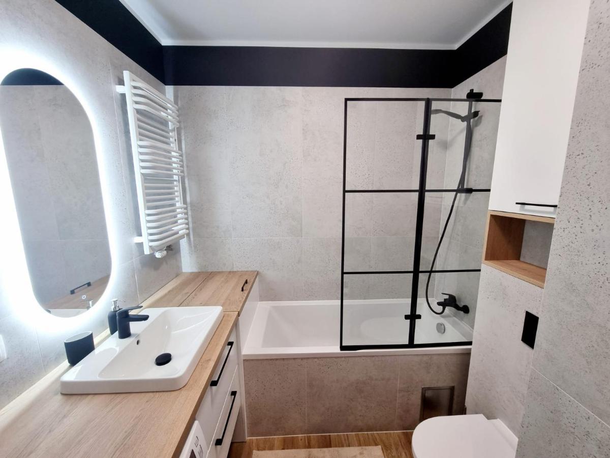 Doki Living Apartament 55 Gdansk Exterior photo
